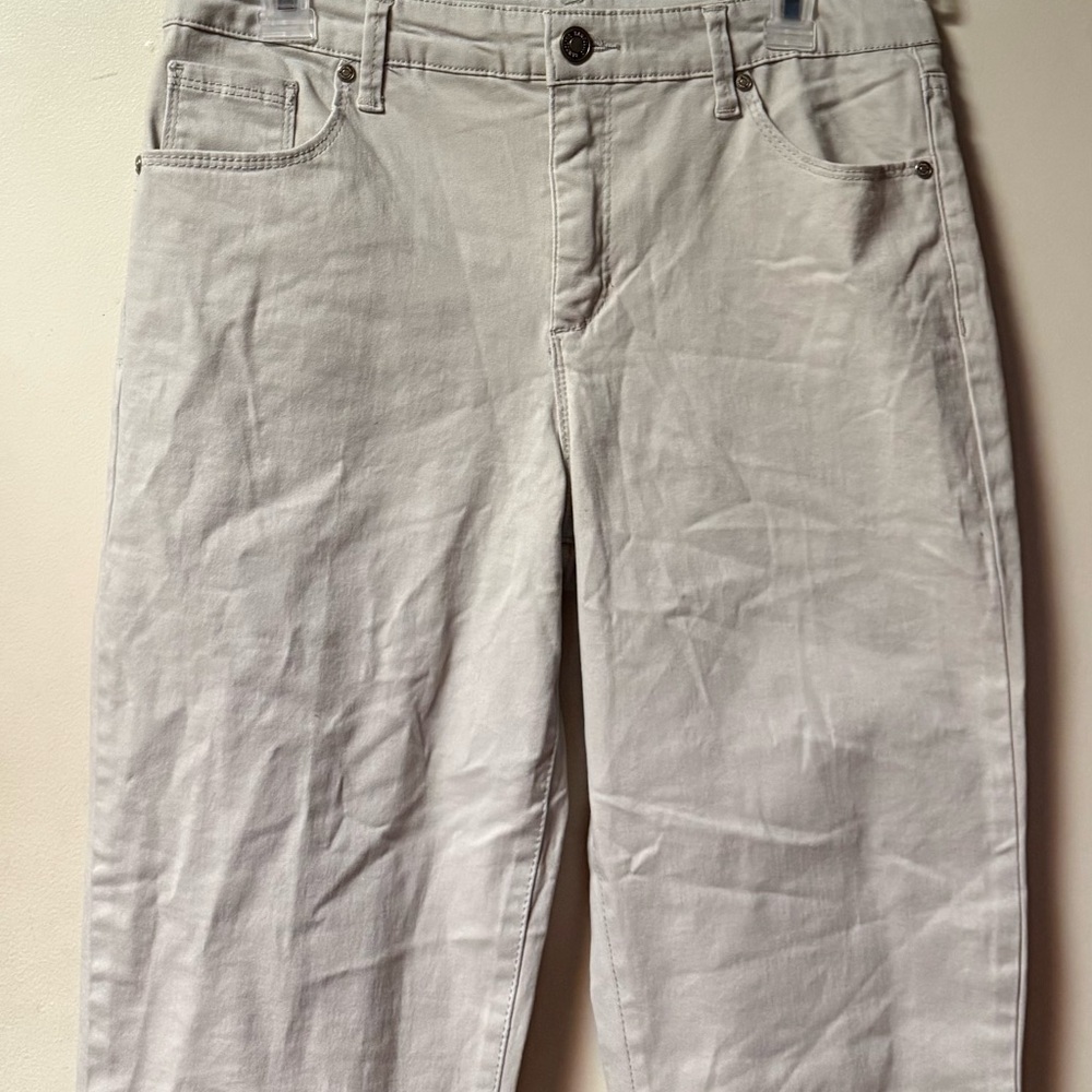 Bandolino ~ New With Tags ~ Women’s ~ Pants ~ Small ~ Size 6 ~ NWT